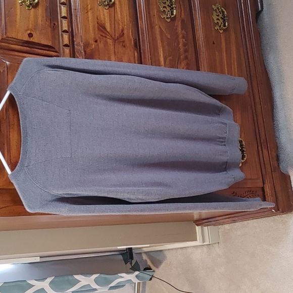 Calvin Klein Men's Gray Lightweight V-Neck Merino Wool Sweater Size Large - Picture 2 of 6